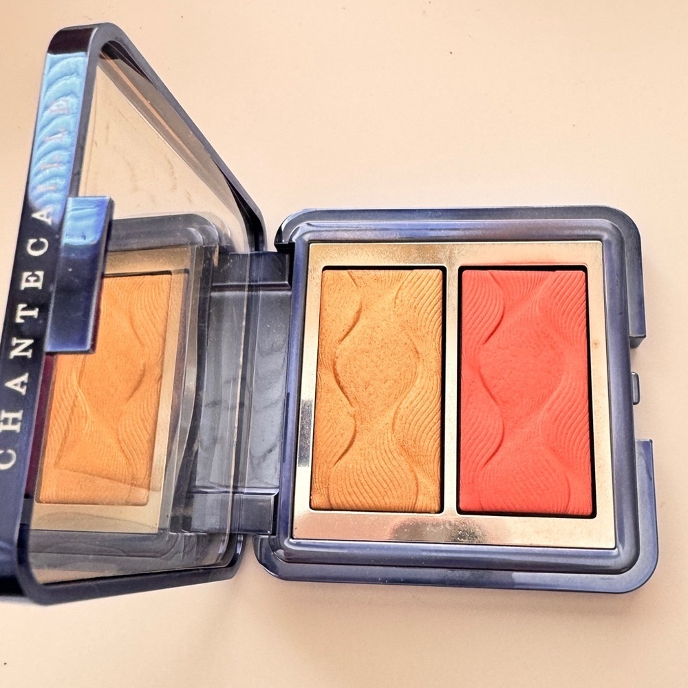 Chanterelle Radiance Chic Cheek and highlighter Duo ( Rose)